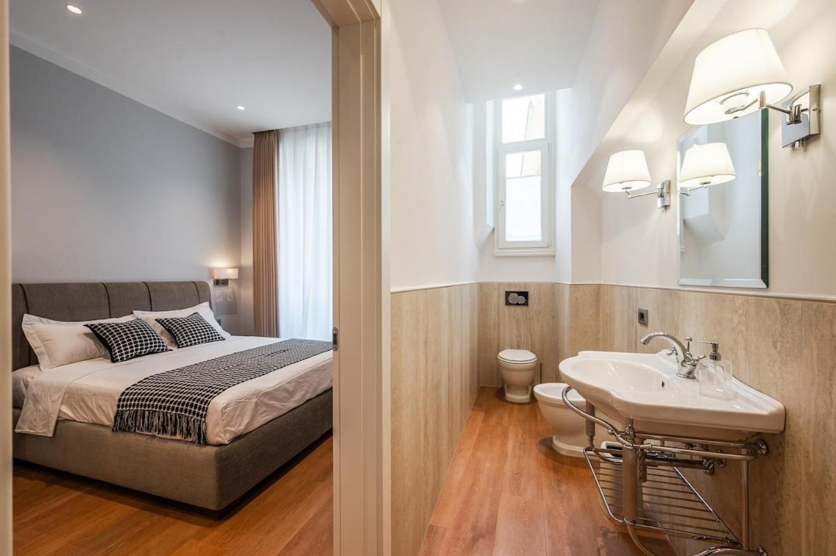 Deluxe Corso 14 With Duomo View Apartment *